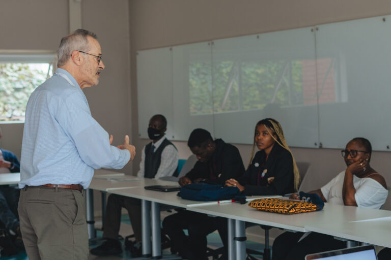 Des leaders dans leur domaine : David Walt, Michele May, Ed Brakeman et Barbra Carlisle inspirent les étudiants de l&rsquo;ALA avec des séminaires et des conversations passionnantes.