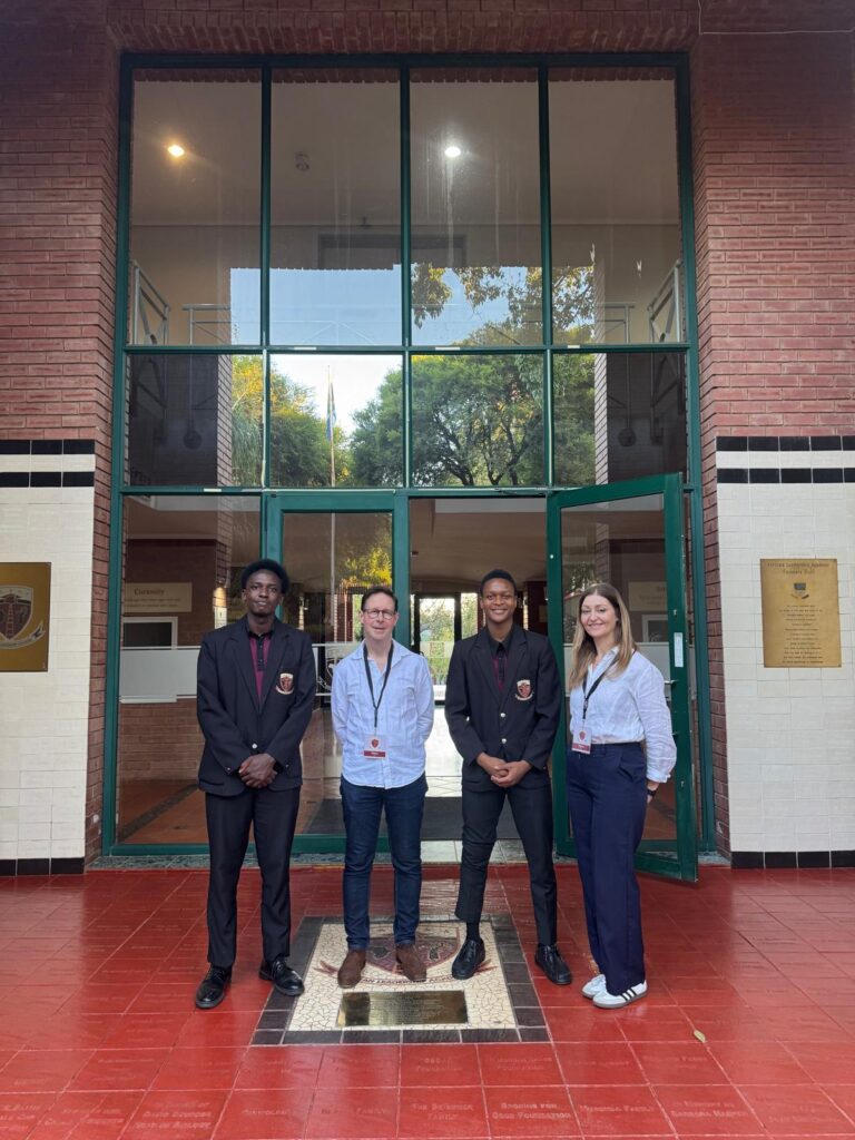 Des membres du Conseil mondial de l&rsquo;or visitent l&rsquo;African Leadership Academy pour approfondir le partenariat en faveur de l&rsquo;exploitation minière responsable